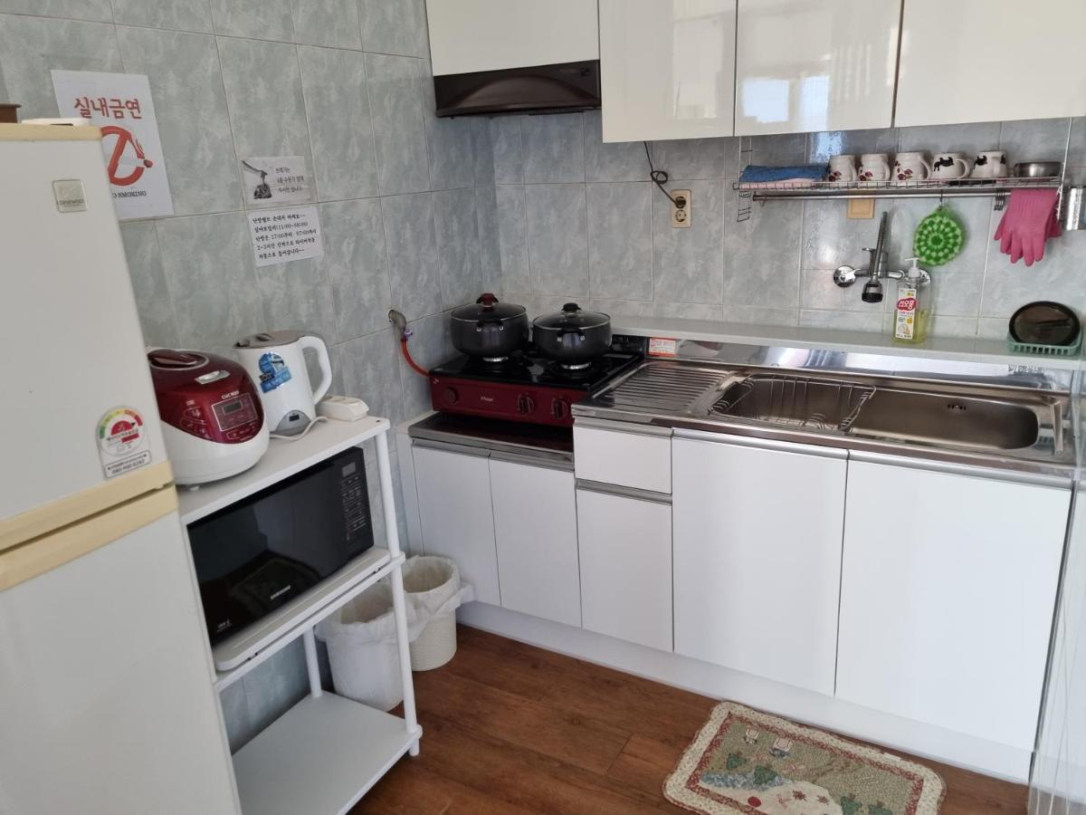 Haeansung Pension Seogwipo Bagian luar foto